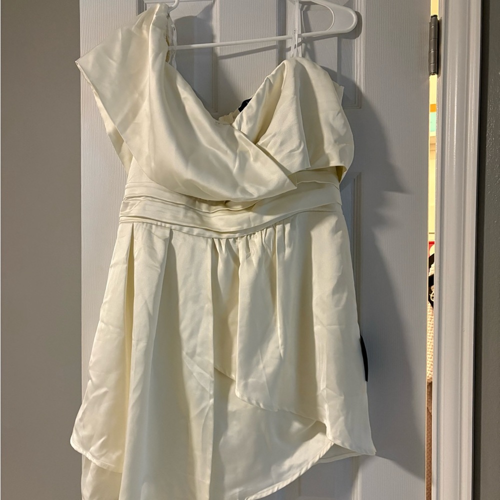 Lulu's Cream Strapless Gown